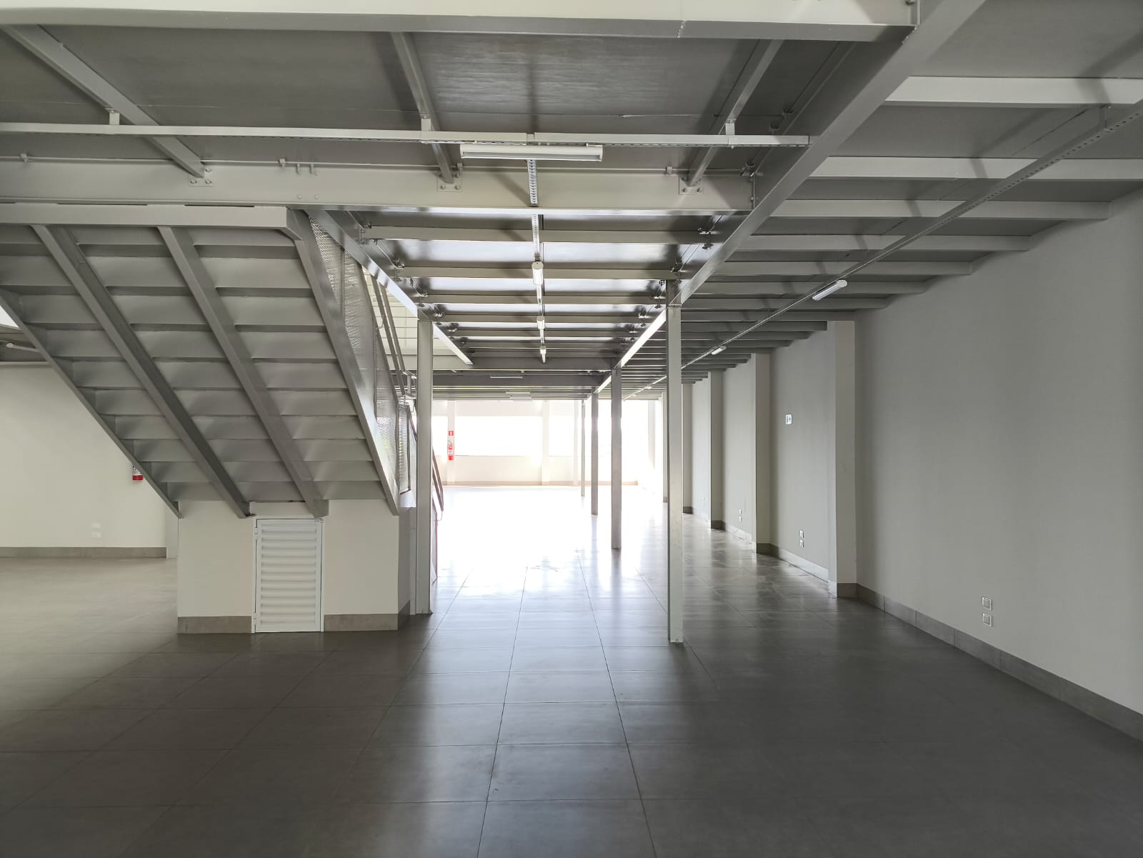 Foto 2 - SALÃO COMERCIAL